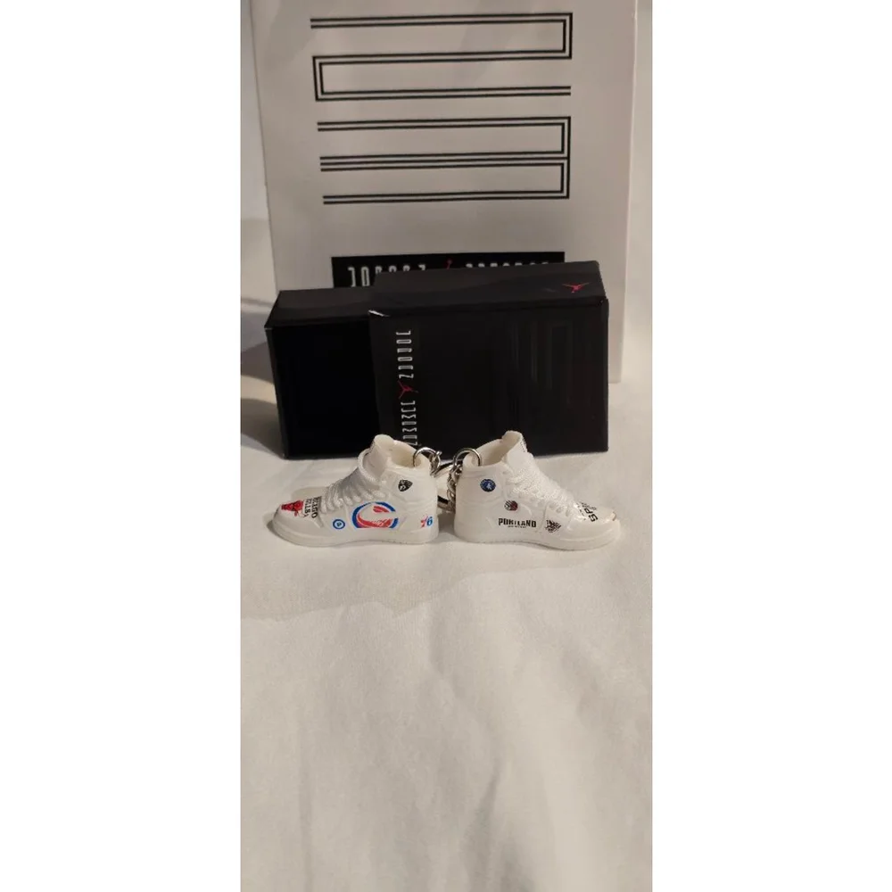 Unisex White Sneaker Keychain Set with Box and Bag One Size